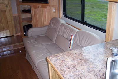 511862737694049-2009-30ft-King-of-the-Road-Motorhome
